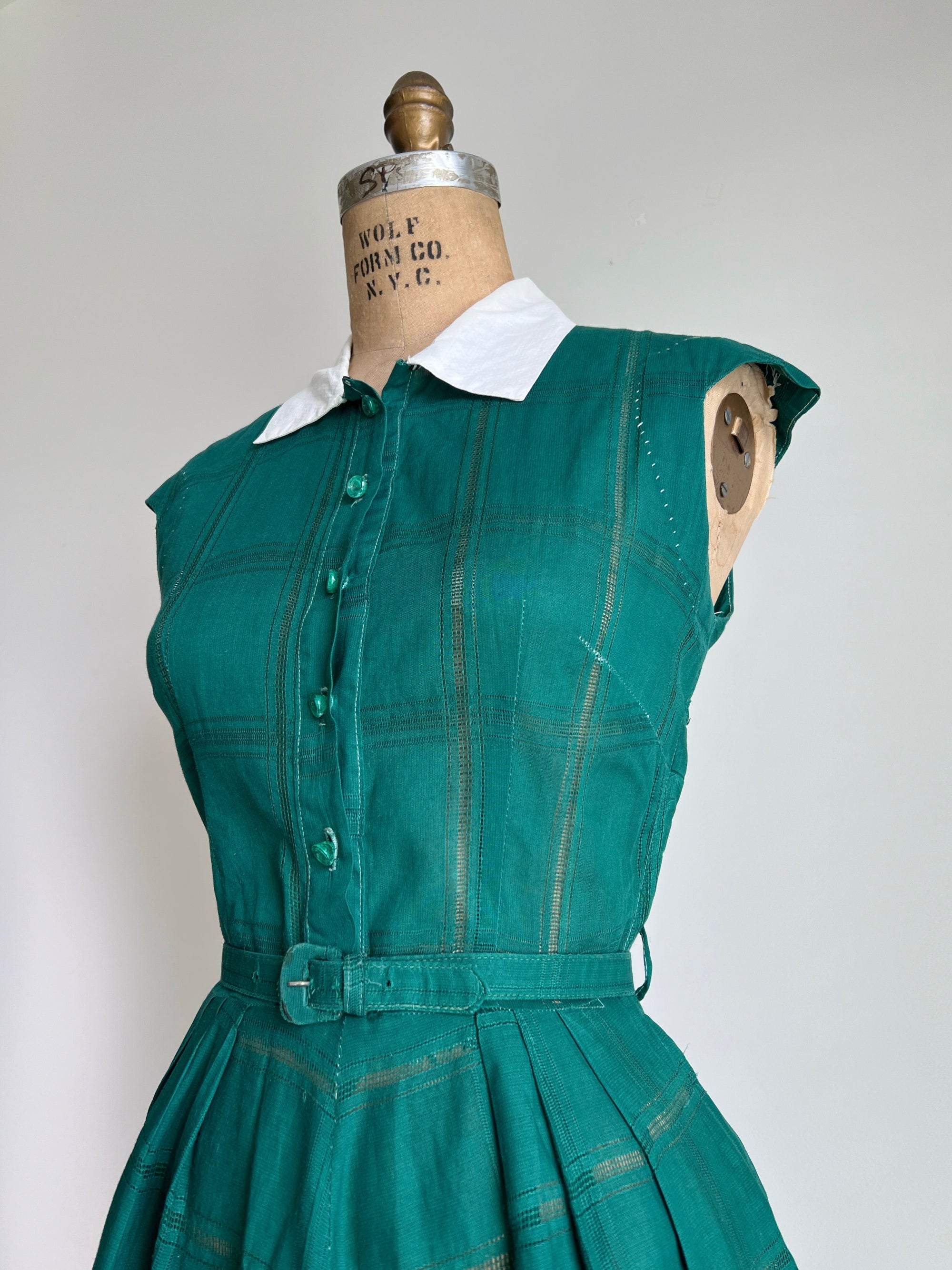 1940s 40s Fabulous Green Dress with Matching Belt / Medium