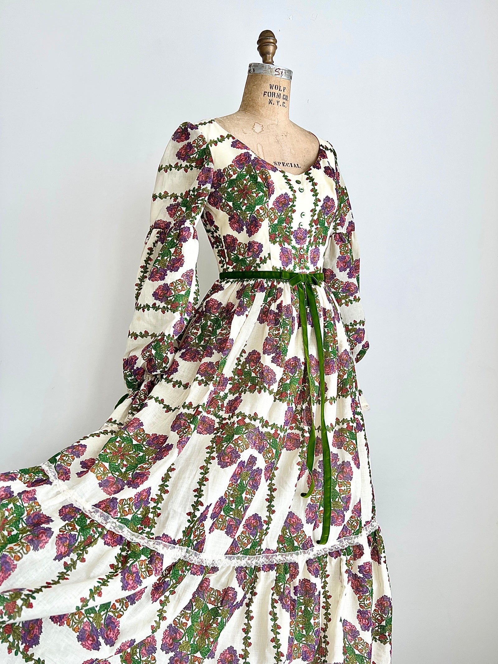 1970s Roter Couture Botanical Green Print Maxi Puff Sleeve Gown / Medium