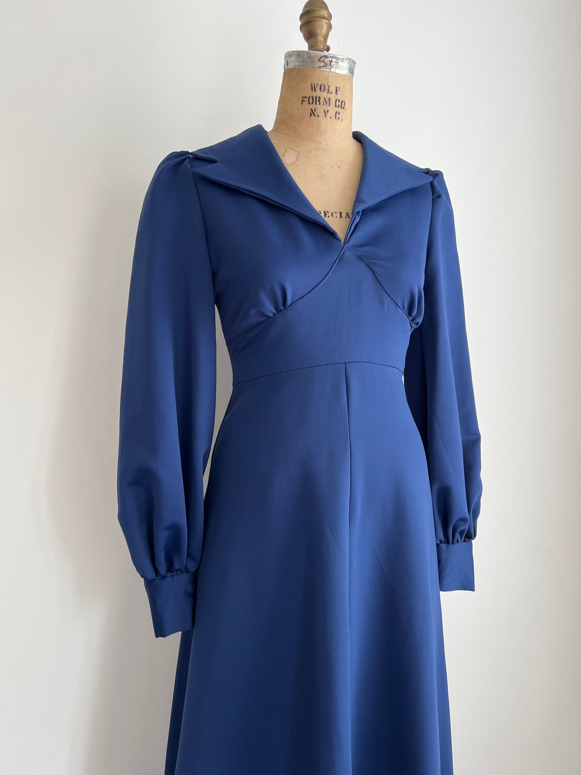 70s Navy Blue Long Sleeve Maxi Dress / Medium