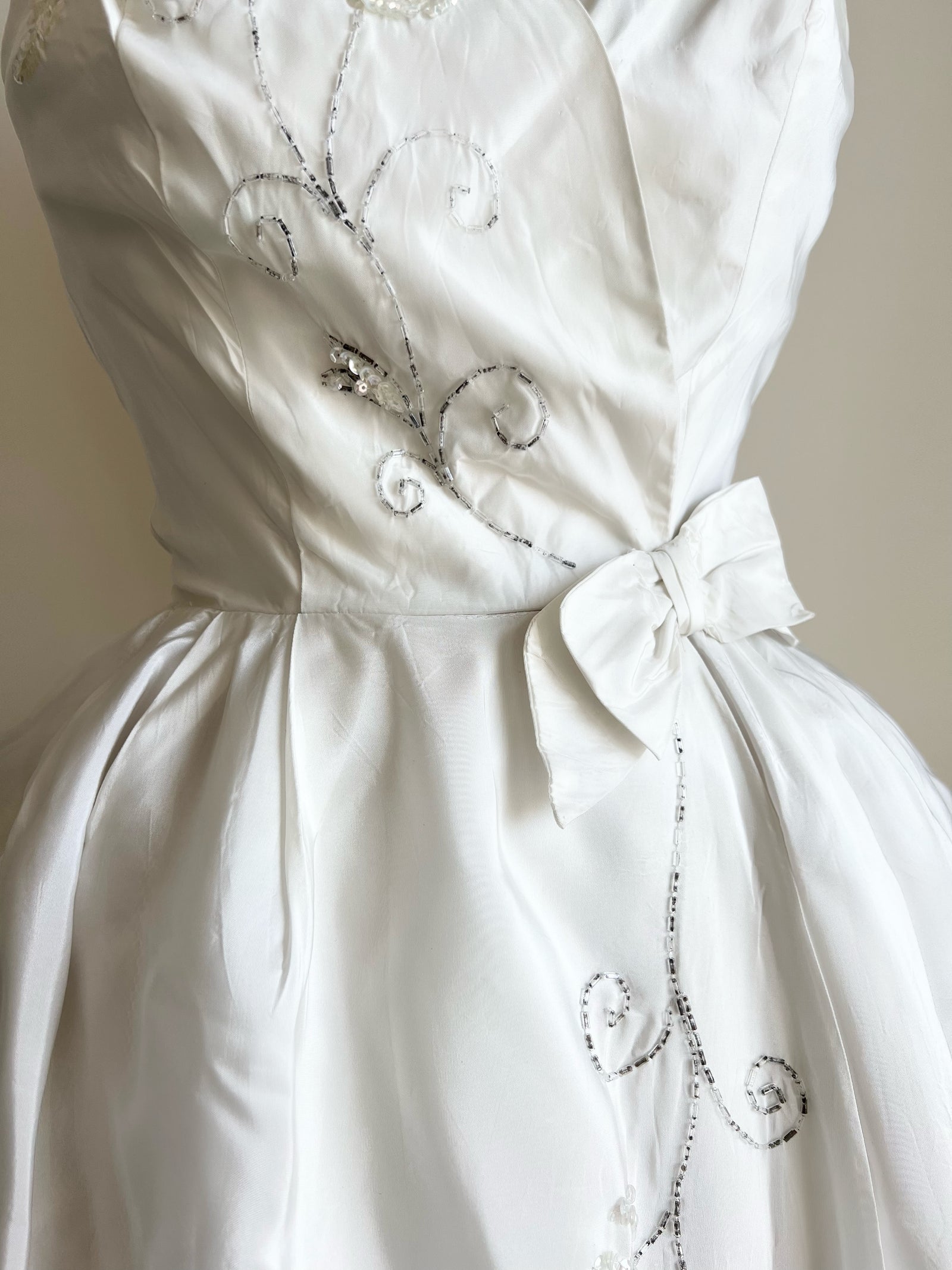 1950s 60s Pearly White Wedding Dress / SMALL