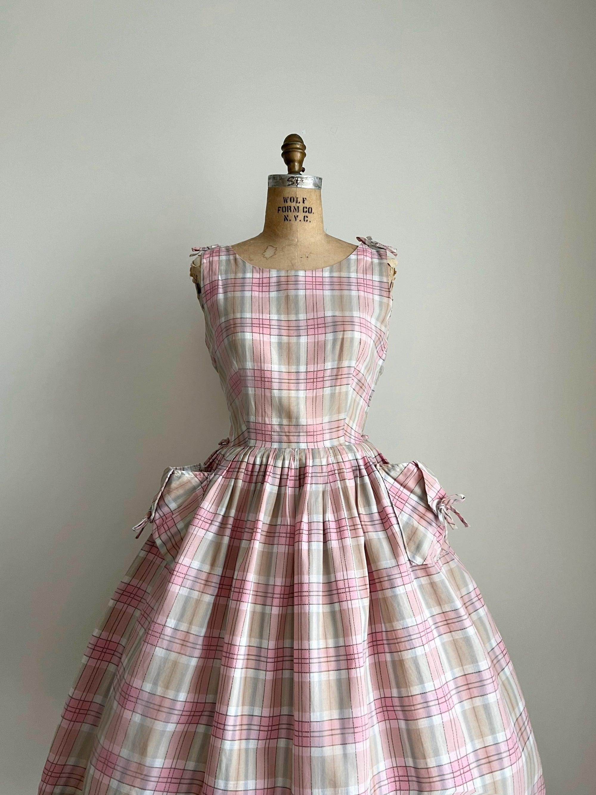 pink gingham 50s dress Adorable 1950s Pink Gingham Summer Dress (XS) Studio Gloria Vintage
