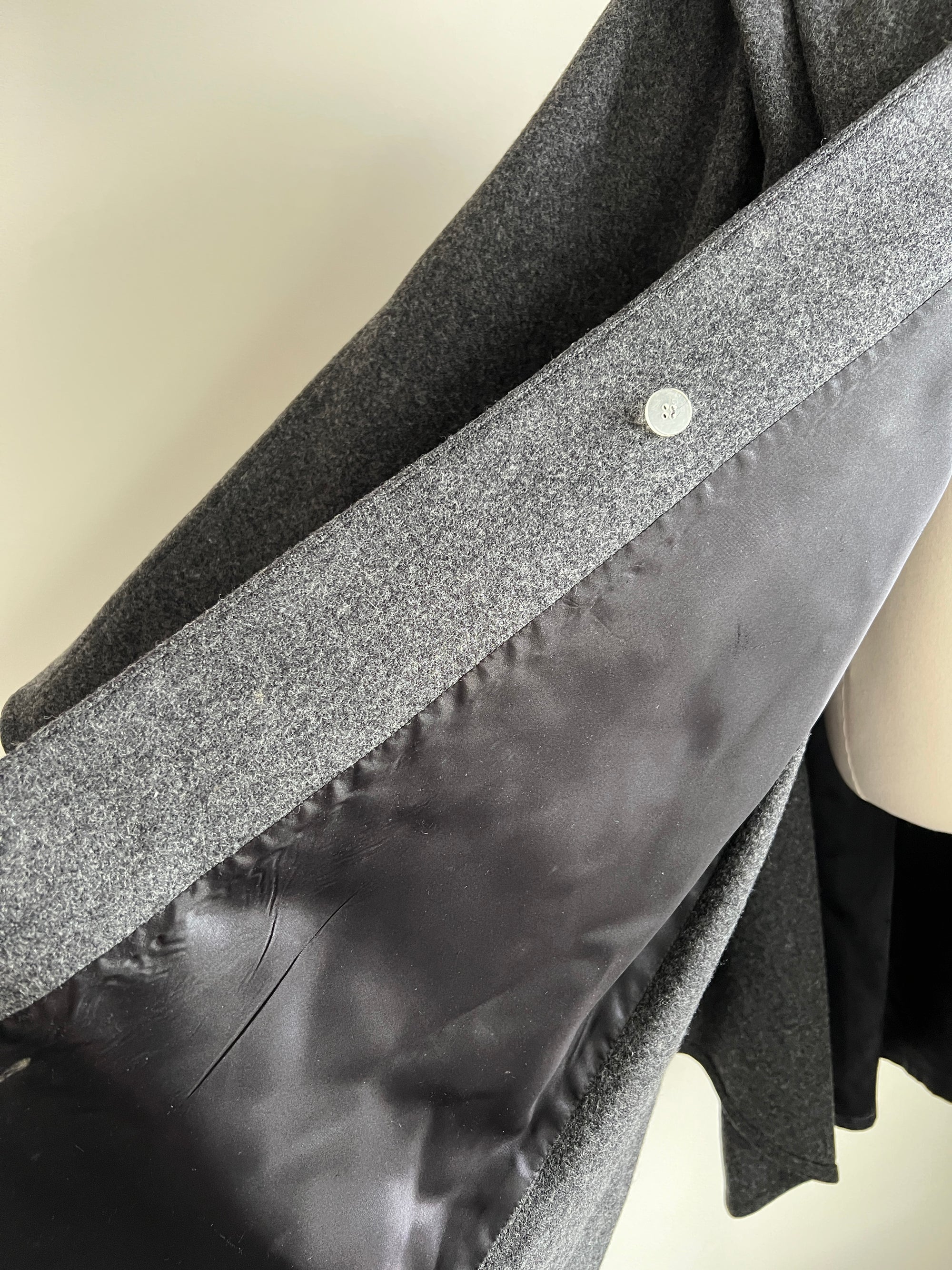 1980s 80s VIntage 100% Marino Wool Grey Cape Coat with Gorgeous Drapping