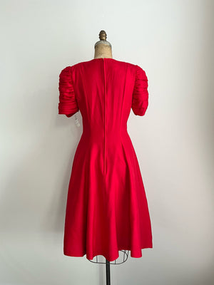 1980s 80s Vintage Maggie London by Jeannene Booher Classic Red 100% Silk Puff Sleeve Red Dress - DEADSTOCK - Medium