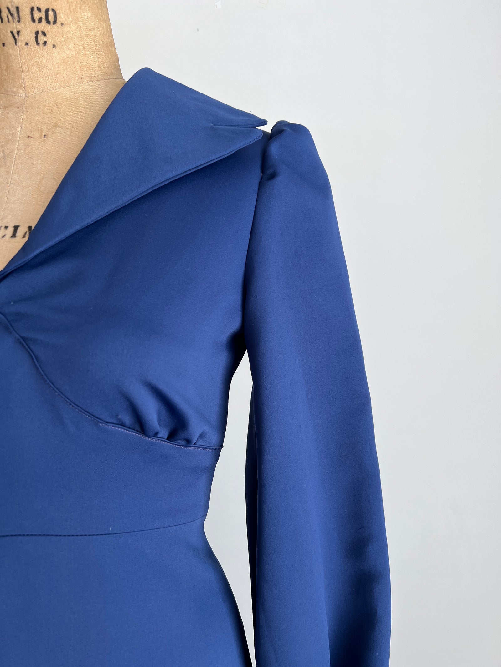 70s Navy Blue Long Sleeve Maxi Dress / Medium