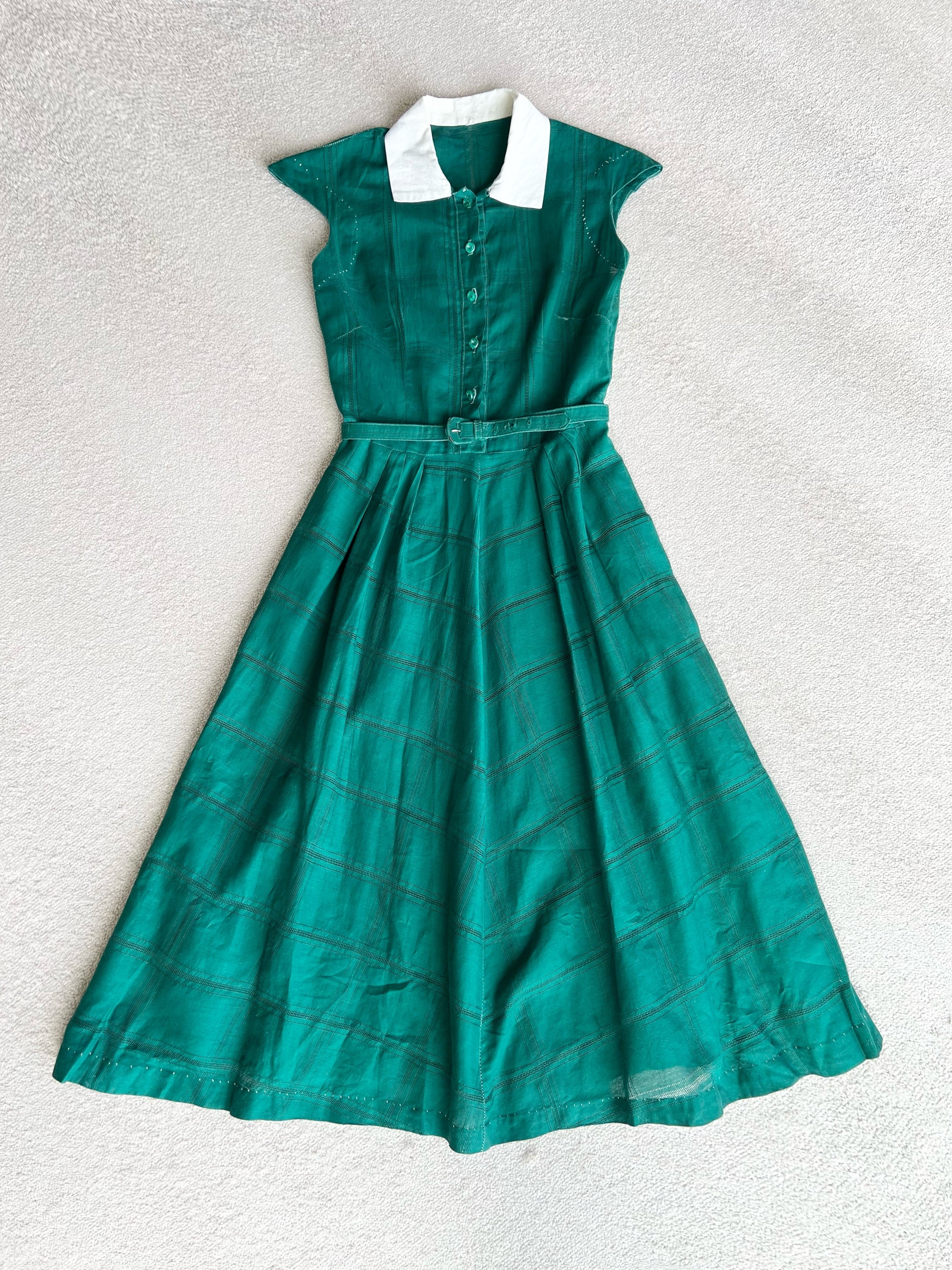 1940s 40s Fabulous Green Dress with Matching Belt / Medium