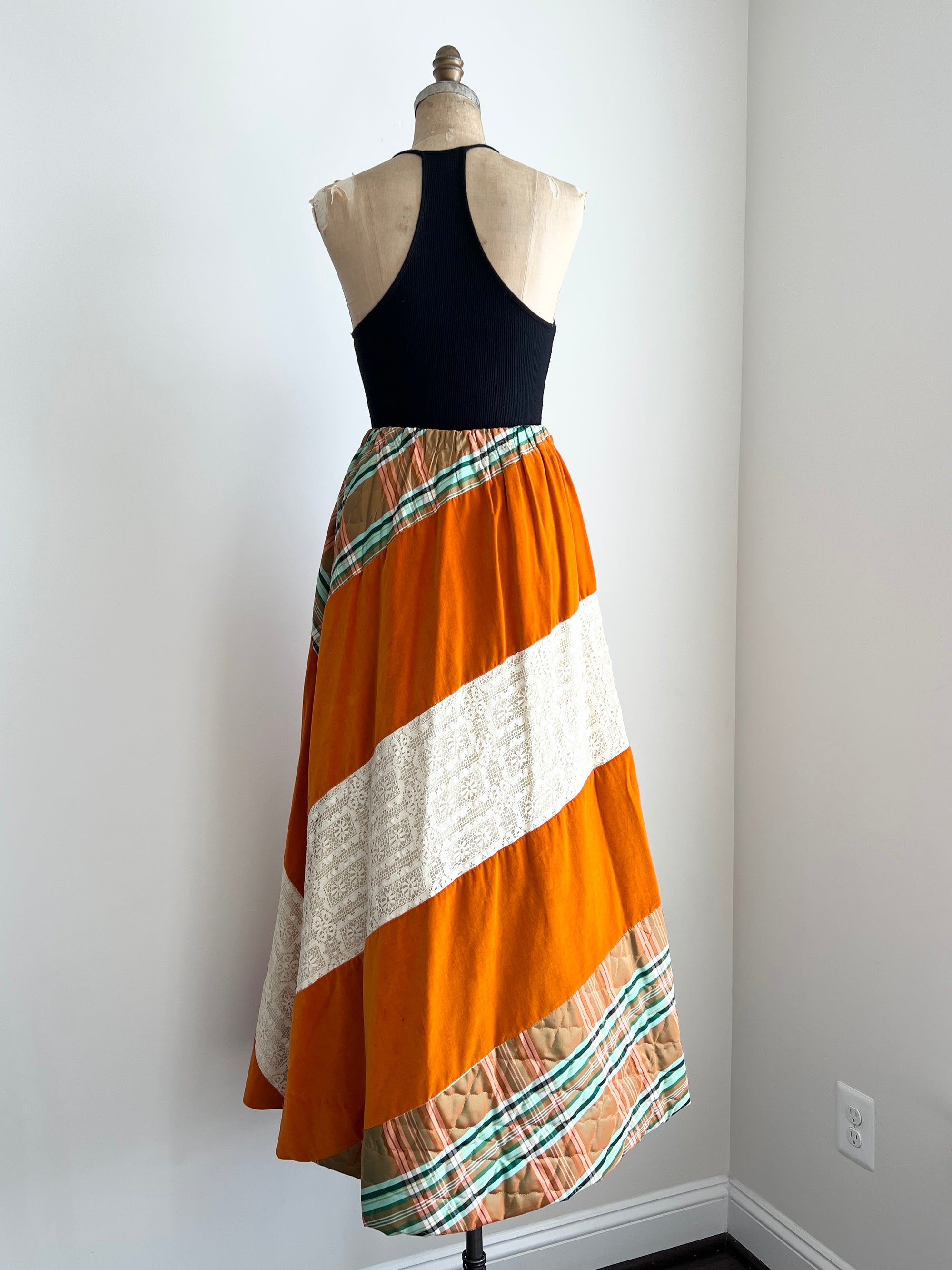 1970s Quilted Long Maxi Skirt with Matching Belt Tie
