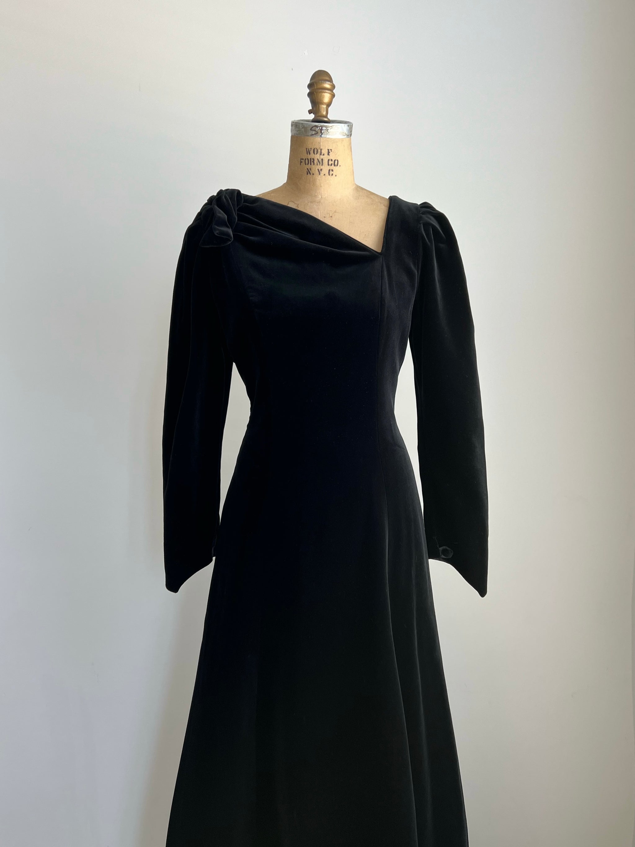 laura ashley formal dresses ASHLEYlauren 11236 - Black Floral Sequin Beaded Gown