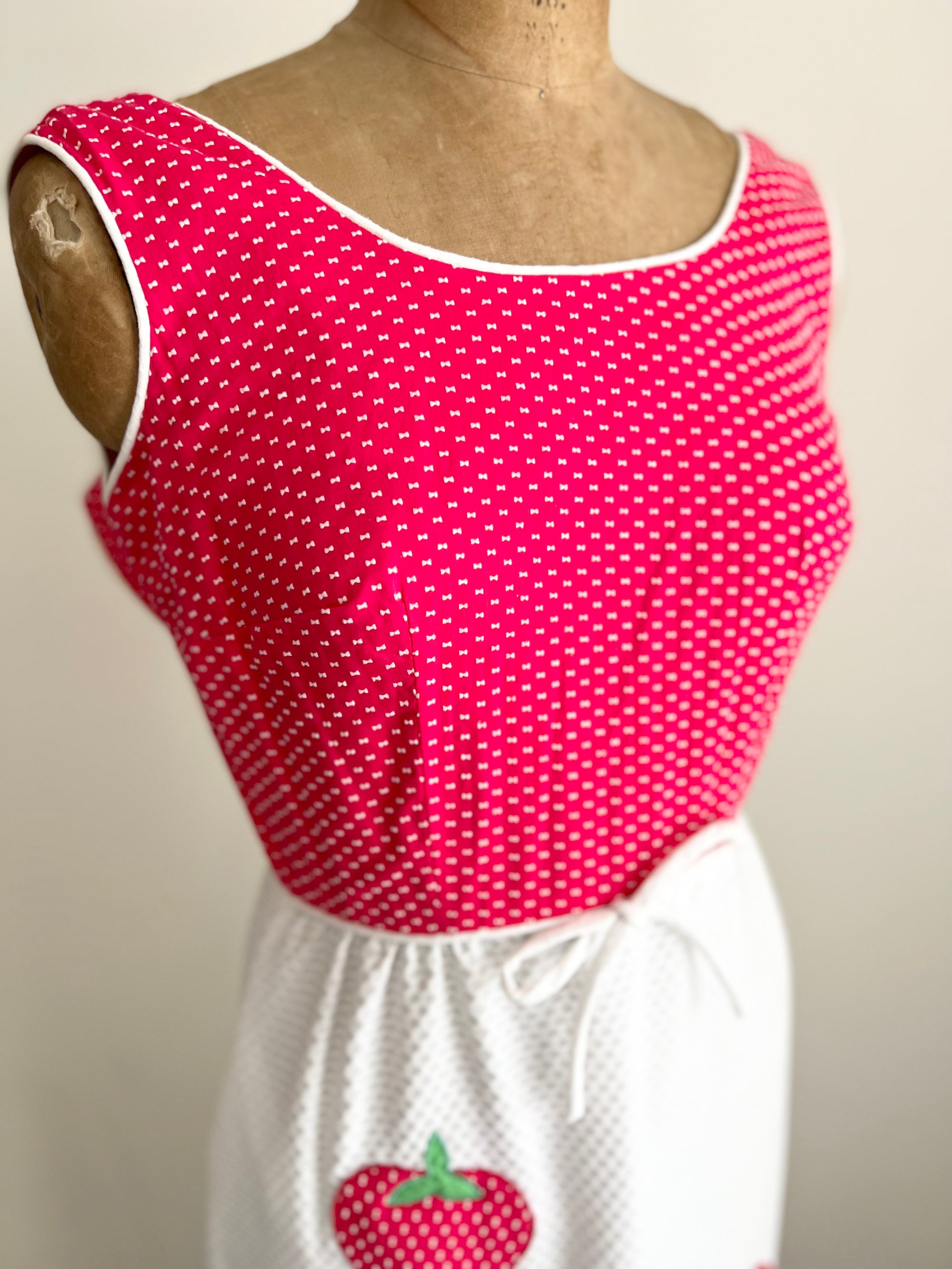 1960s Lee Stevens Cotton Maxi Dress with Strawberry Applique XS/S