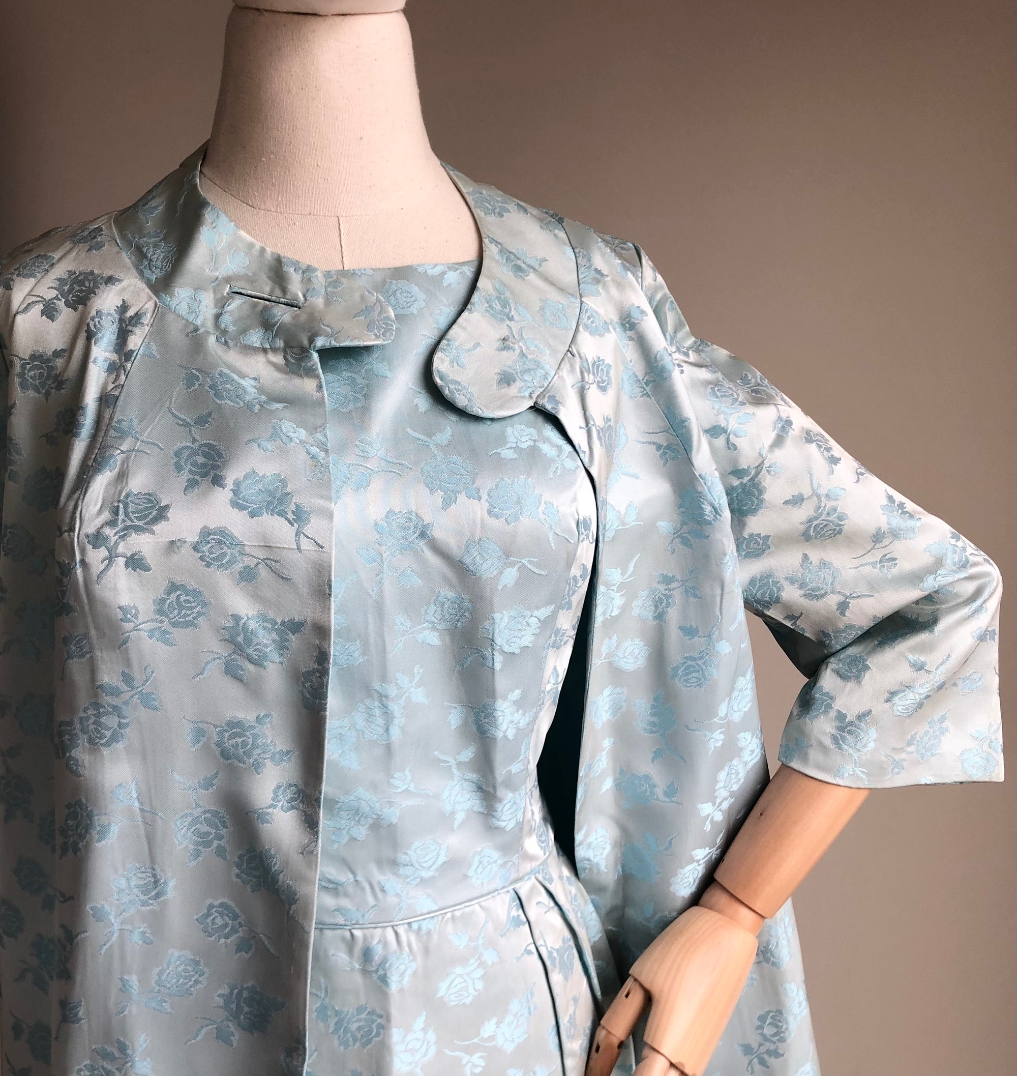 1960s Carol Brent Blue Rose Print 2 Piece Dress Set MEDIUM