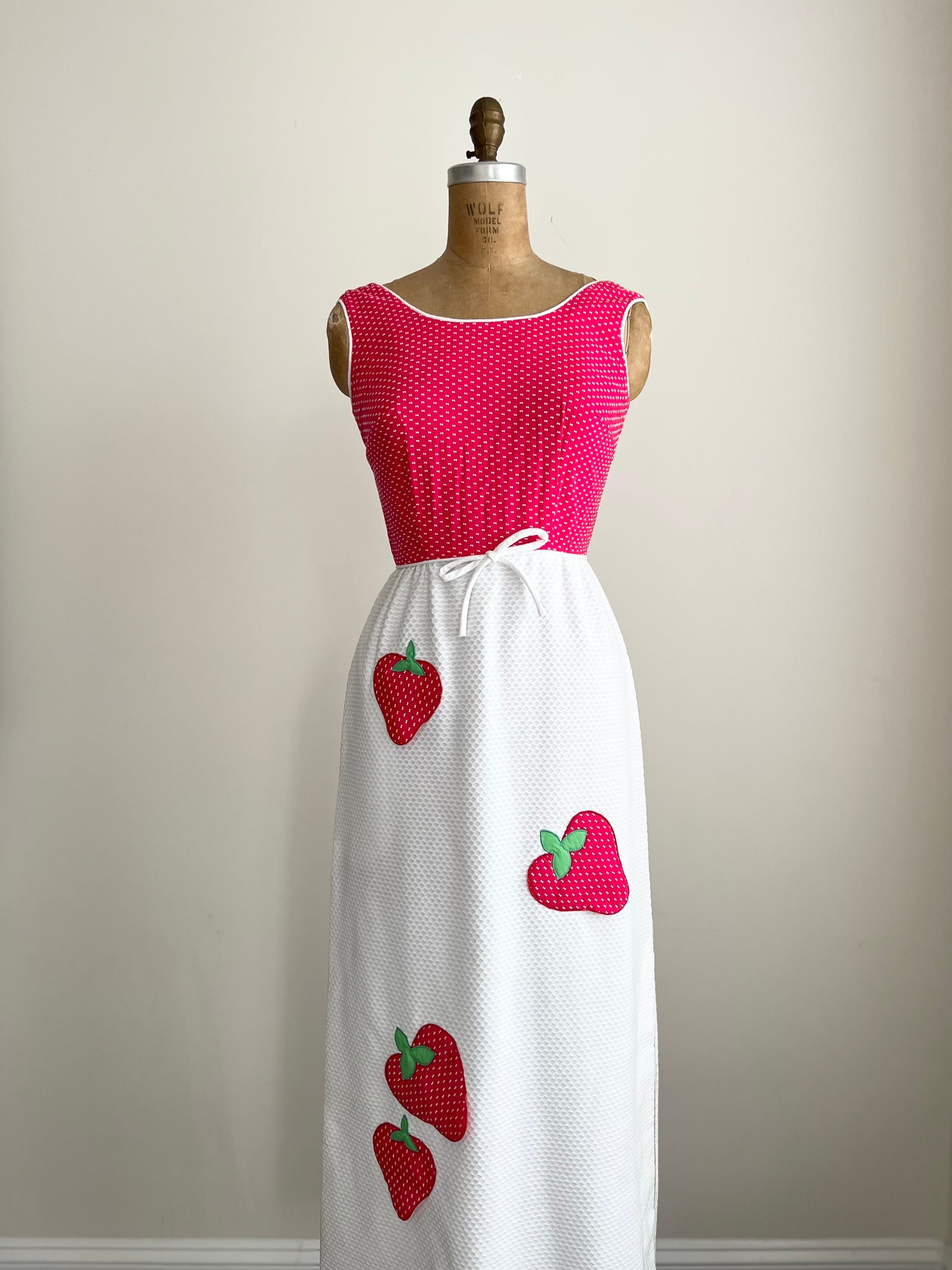 1960s Lee Stevens Cotton Maxi Dress with Strawberry Applique XS/S