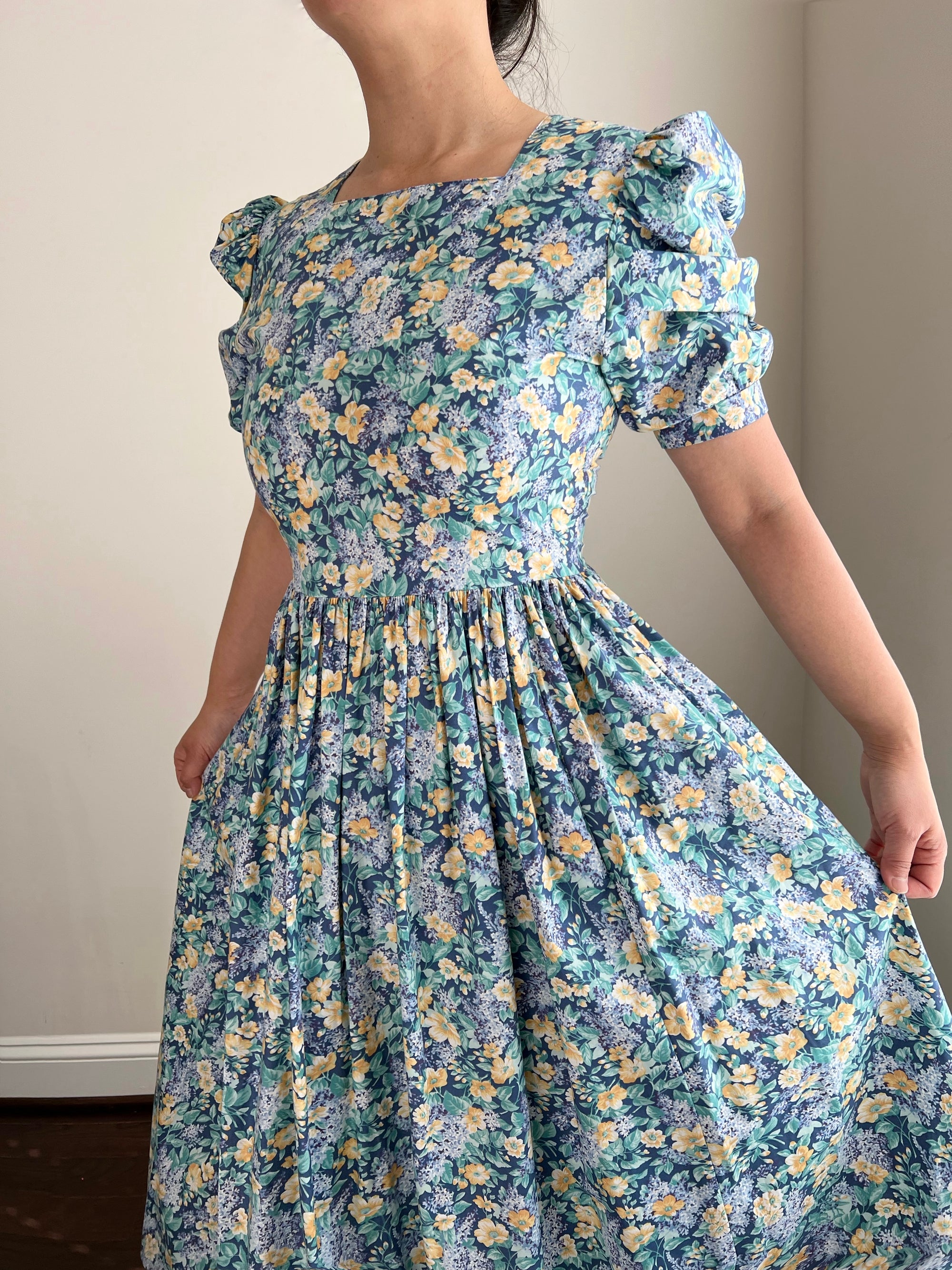 1980s Laura Ashley Blue Floral Cottagecore Dress MEDIUM