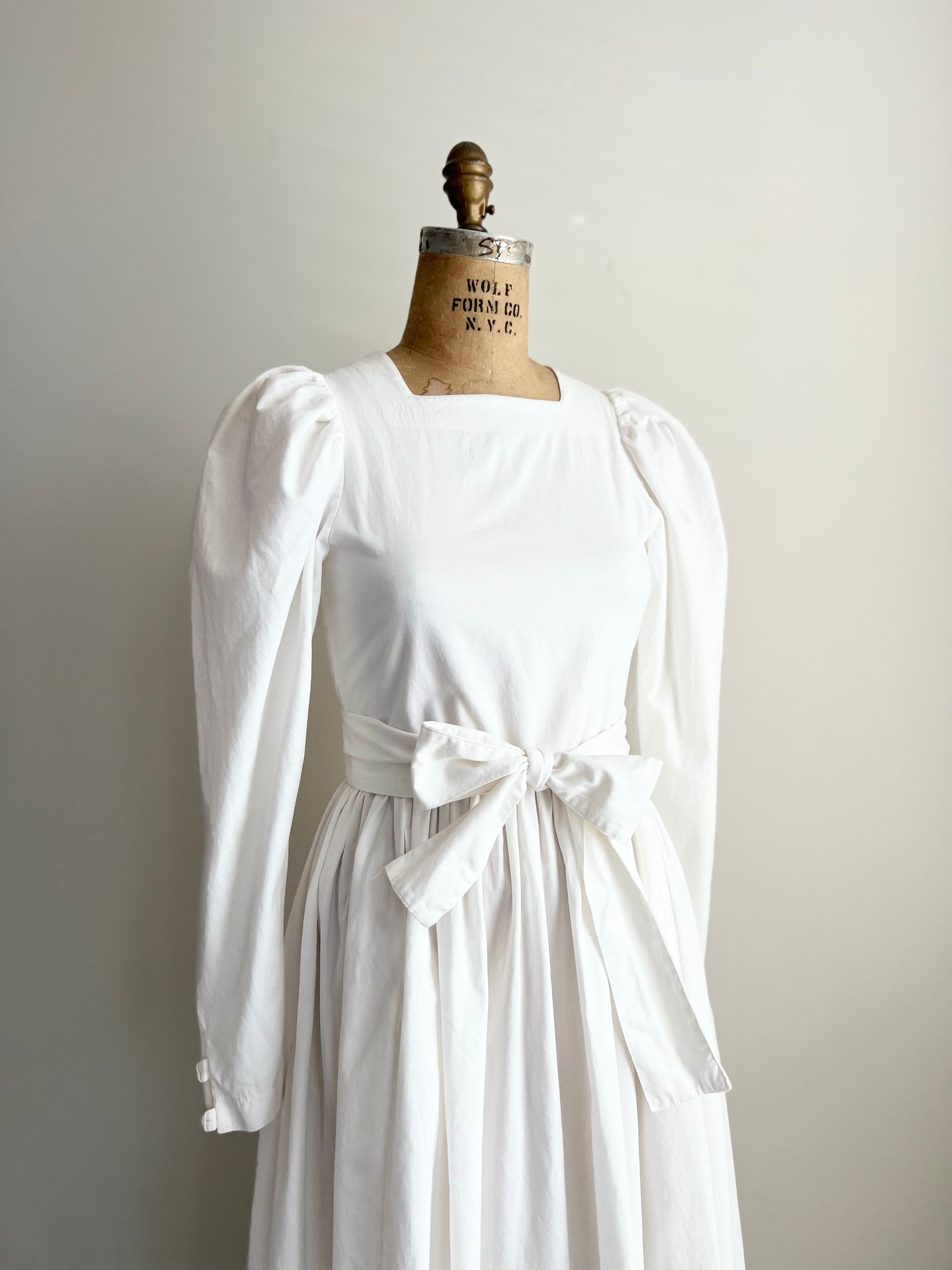 1980s Laura Ashley Puff Sleeve White Cottagecore Dress XS/S