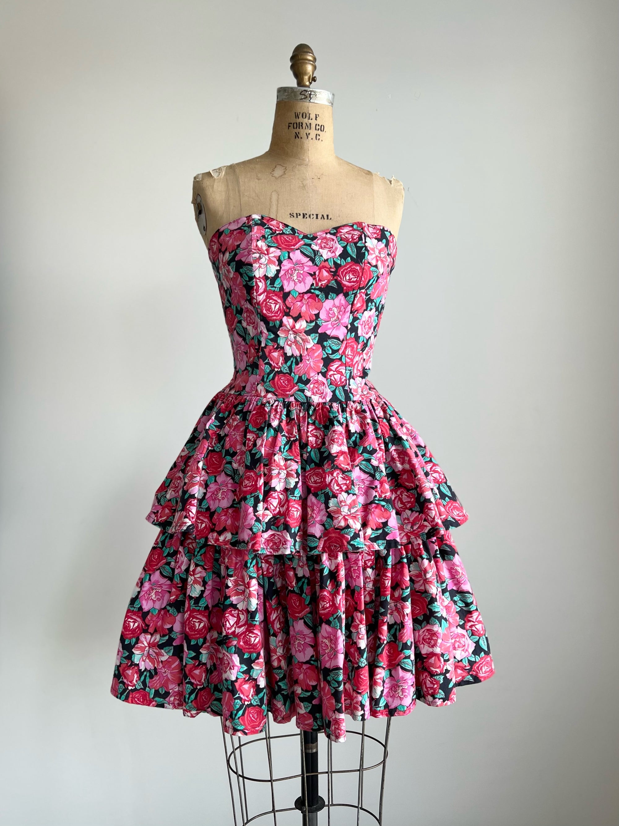 1980s Laura Ashley Floral Sweetheart Tiered Dress XS/S