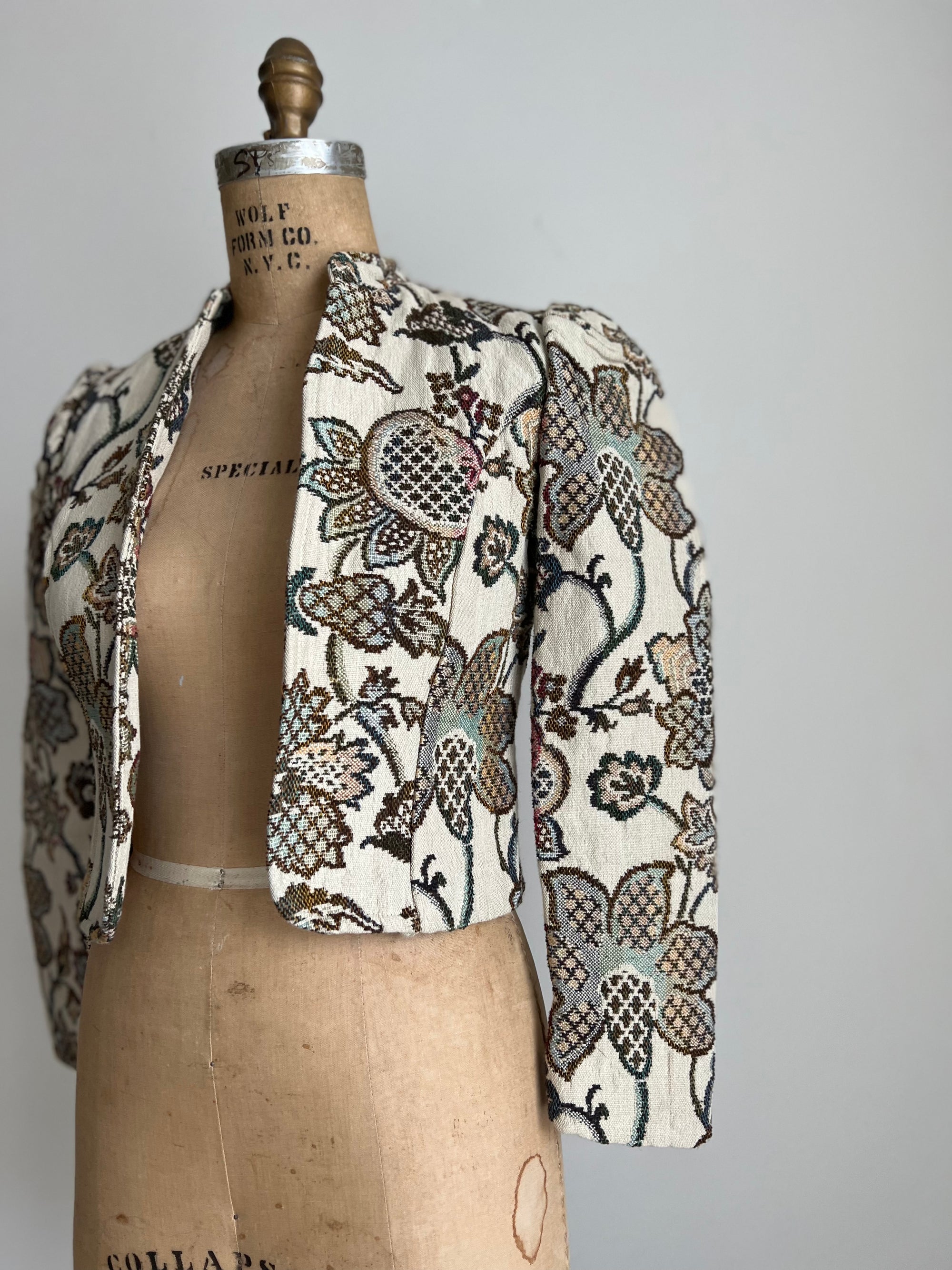 1980s Tapestry Cropped Jacket with Puff Shoulders XS/S