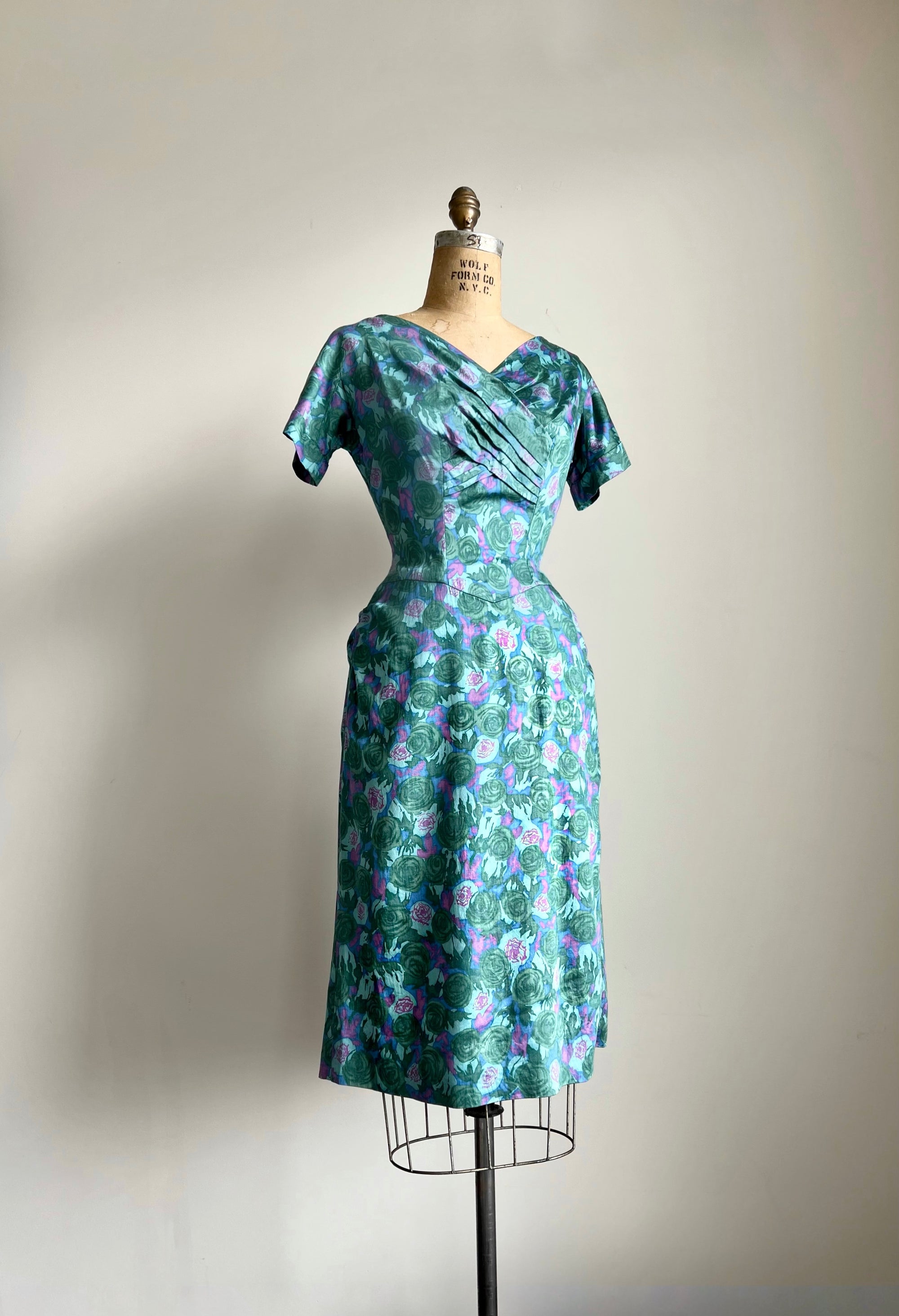 1950s Blue Rose Wiggle Dress SMALl