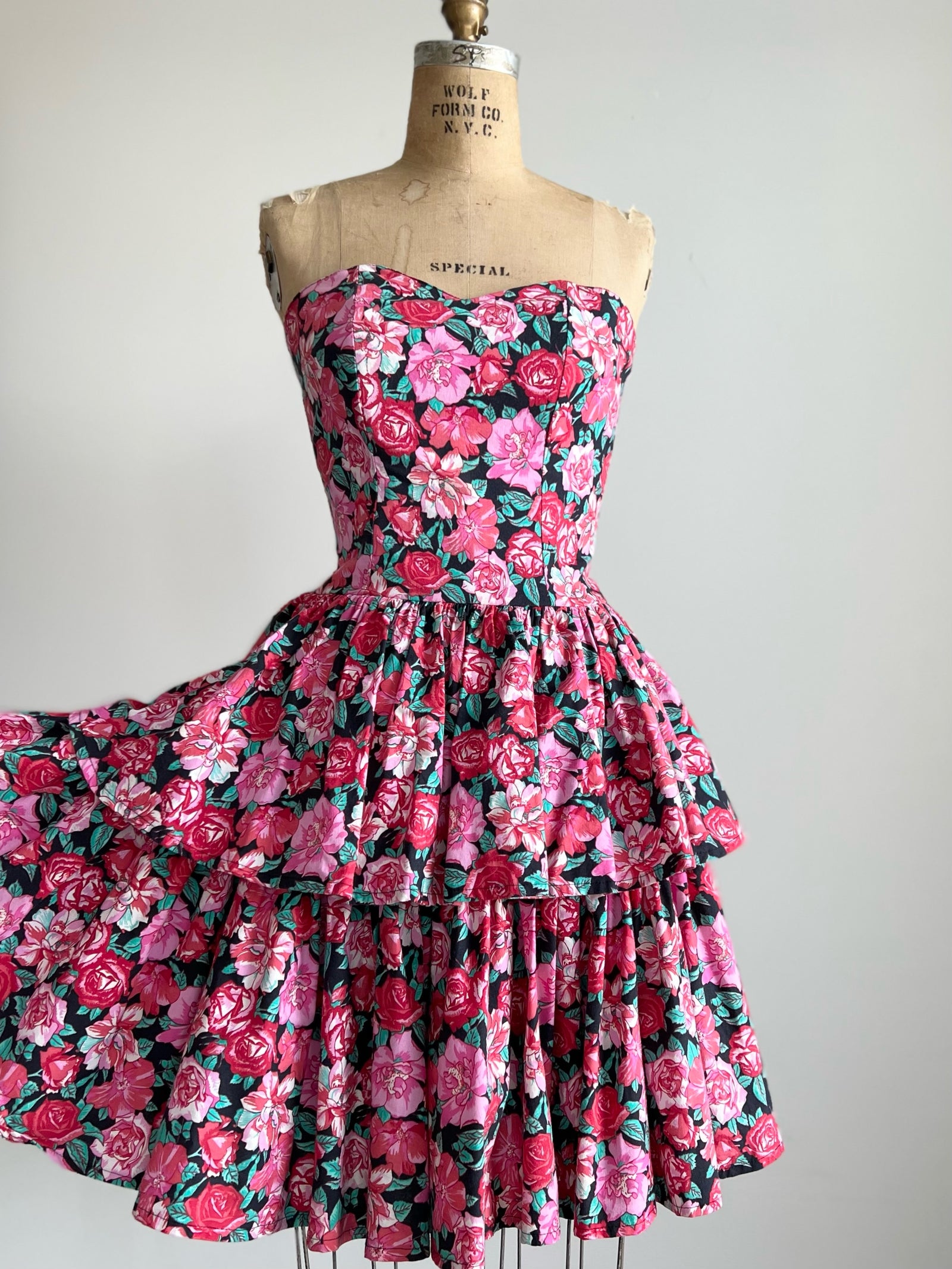 1980s Laura Ashley Floral Sweetheart Tiered Dress XS/S