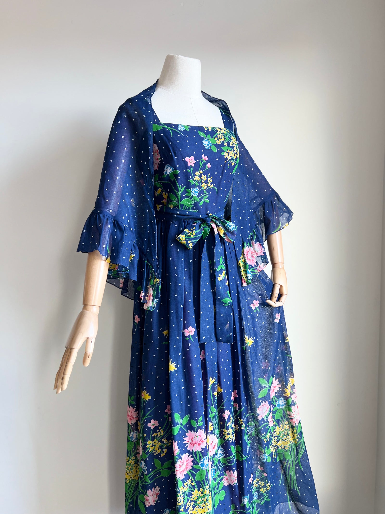 1970s Miss Elliette Blue Floral Garden Maxi Dress with Matching Shawl and Belt Tie SMALL