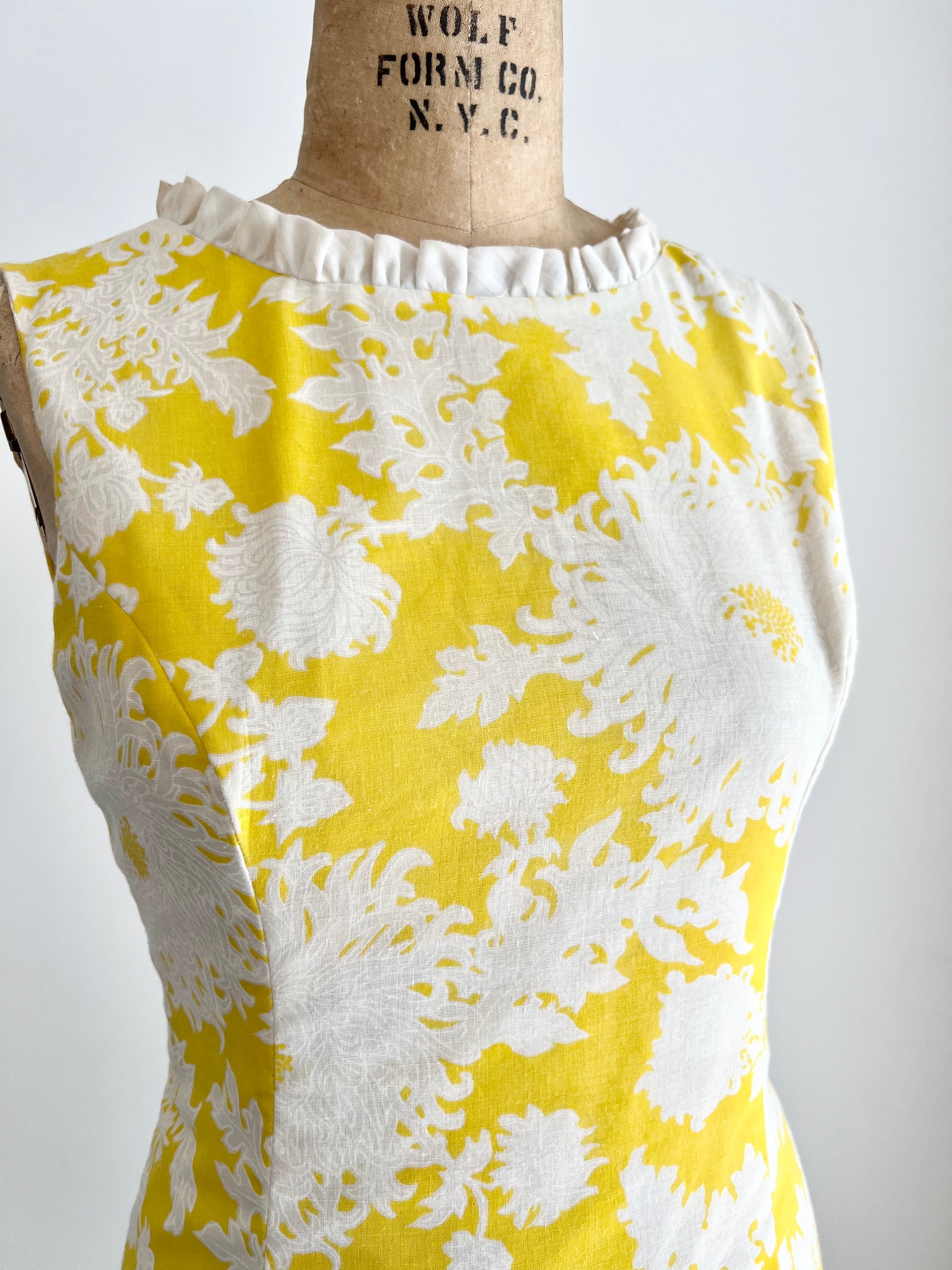 1960s Yellow Floral Pleated Dropped Hem Dress MEDIUM