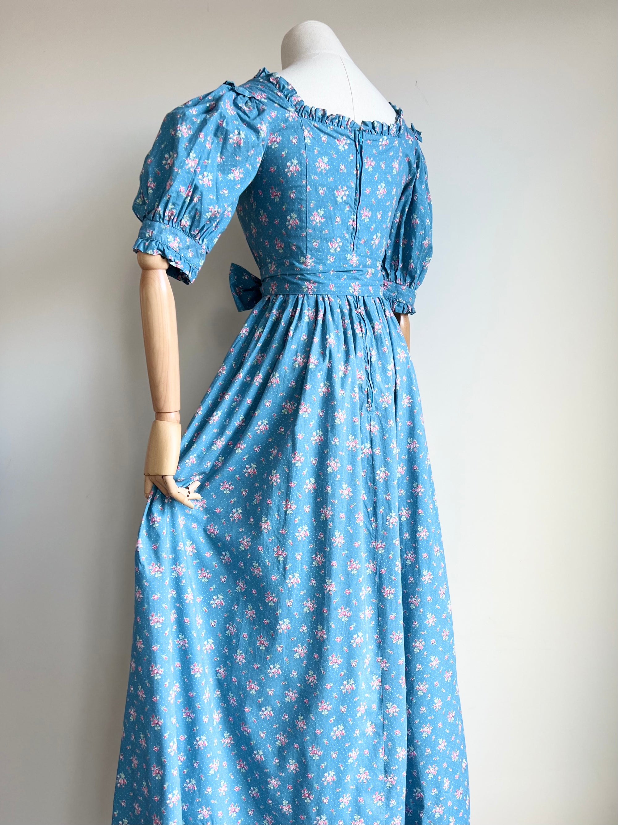 1980s Laura Ashley Blue Floral Puff Sleeve Cottagecore Prairie Dress S 1980s Laura Ashley Blue Floral Puff Sleeve Cottagecore Prairie Dress S