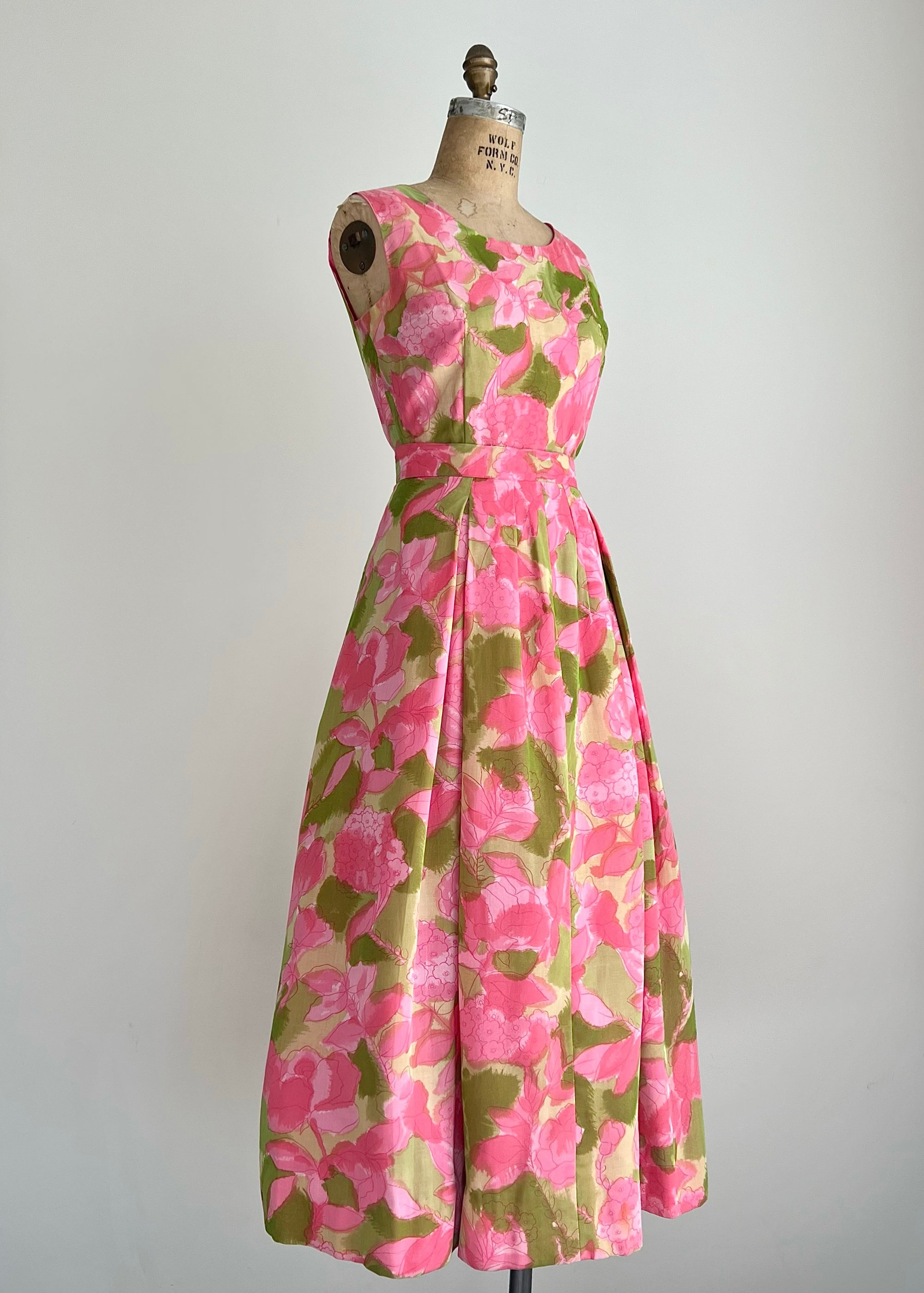 1950s Griffon De Paris Pink and Green Floral 2 Piece Dress Set MEDIUM