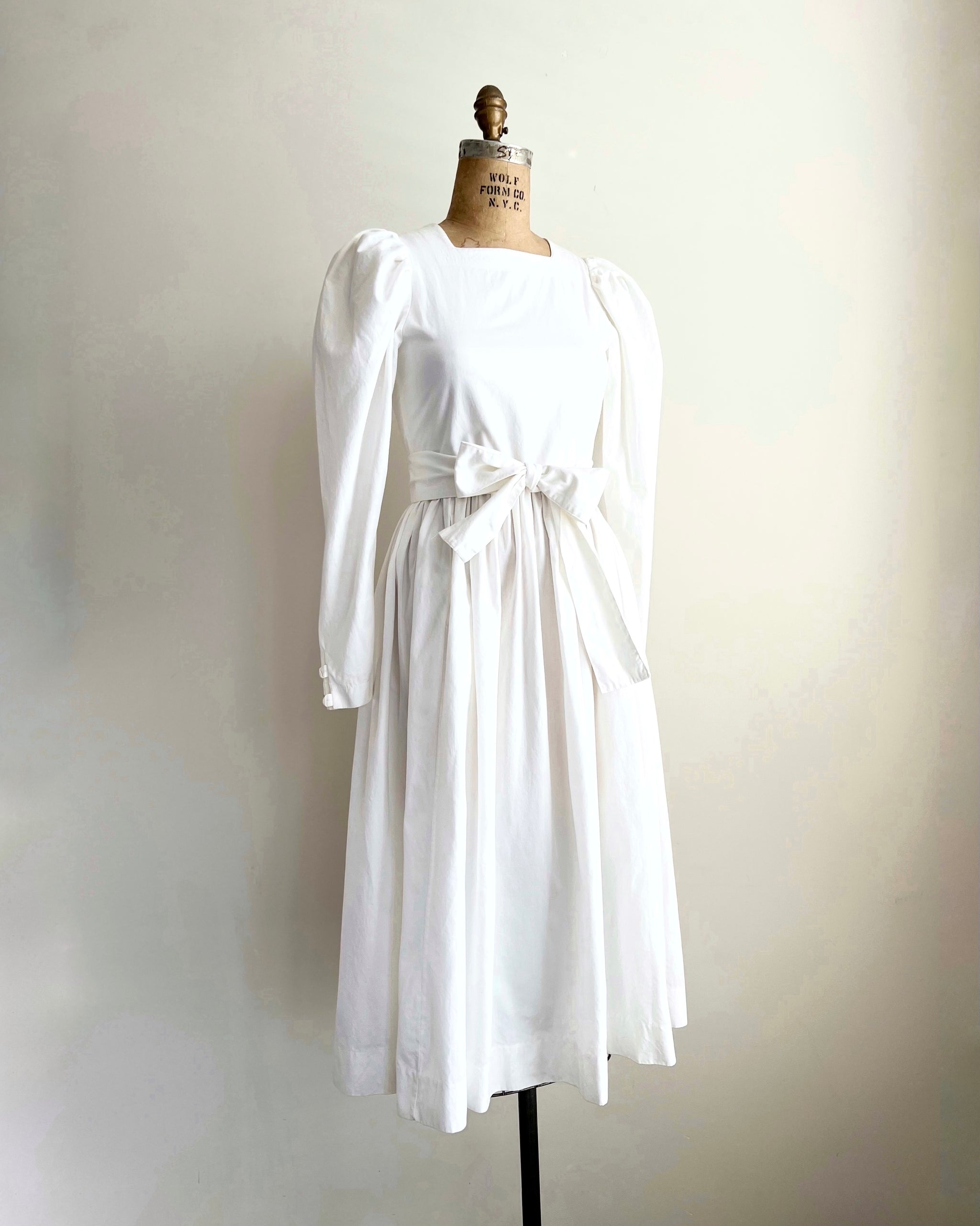 1980s Laura Ashley Puff Sleeve White Cottagecore Dress XS/S