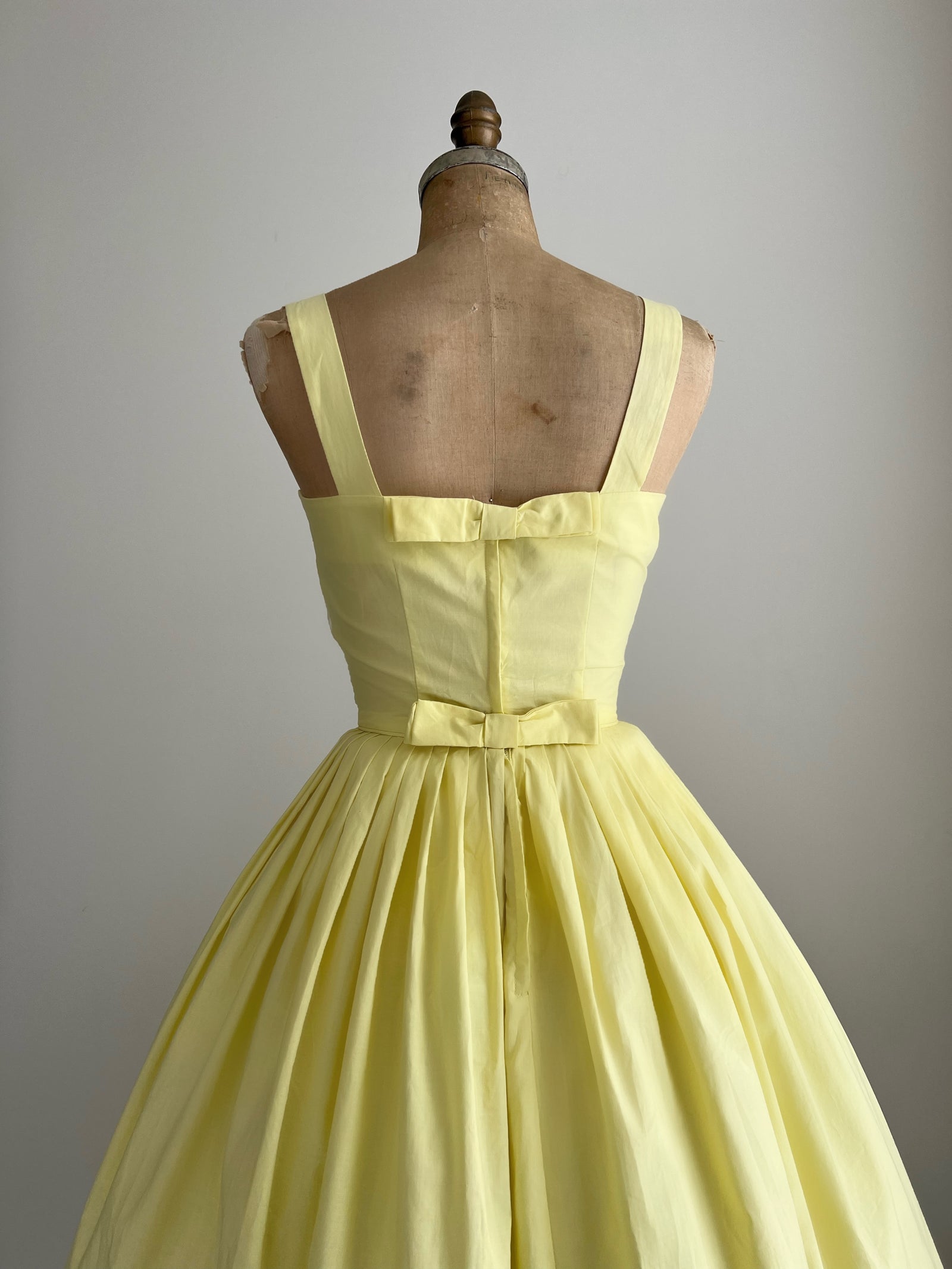 1950s Embroidered Yellow Sun Dress SMALL