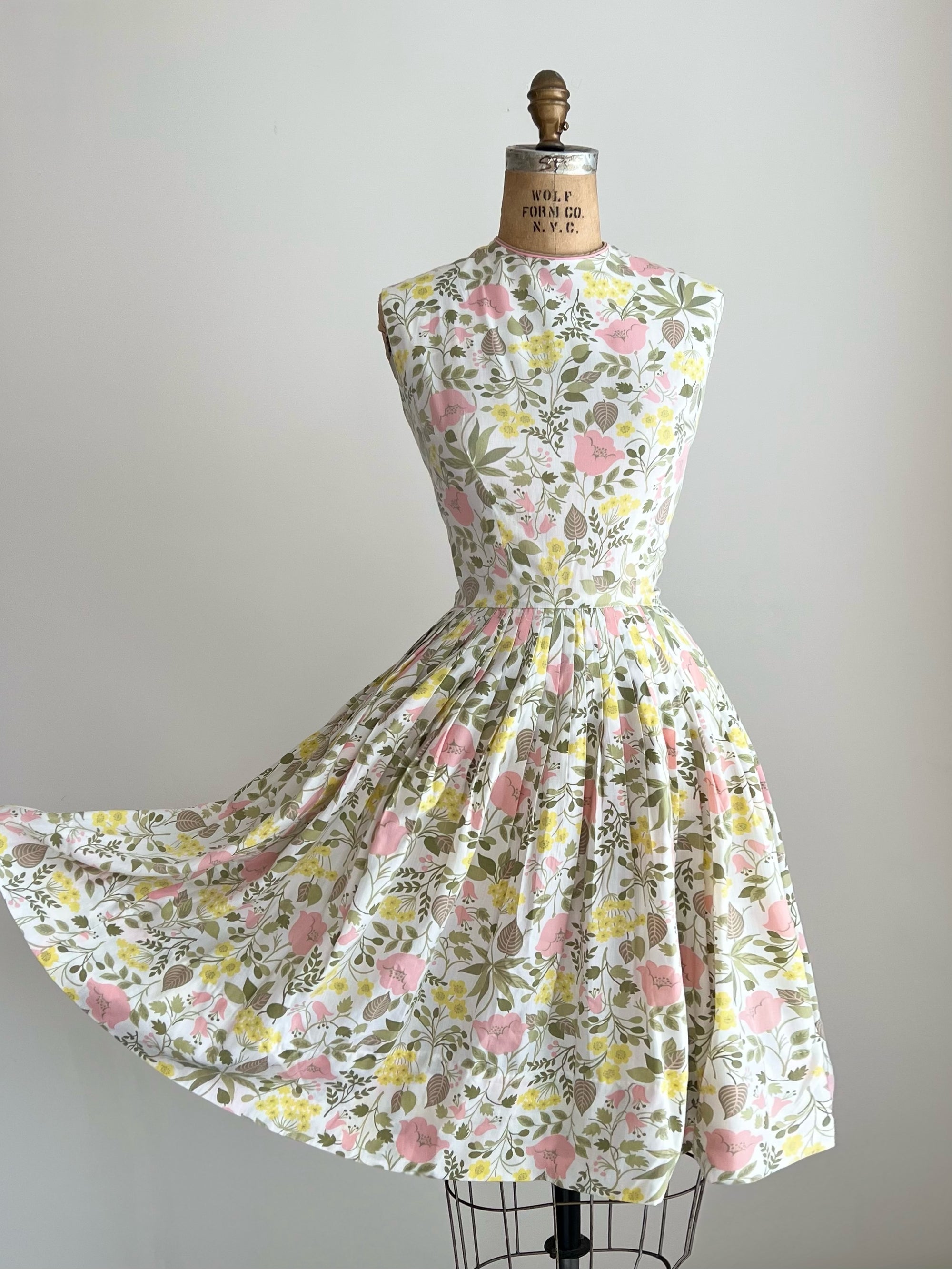 1950s Pink and Green Garden Party Dress M/L